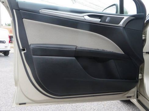 Used 2017 Ford Fusion S FWD image 11