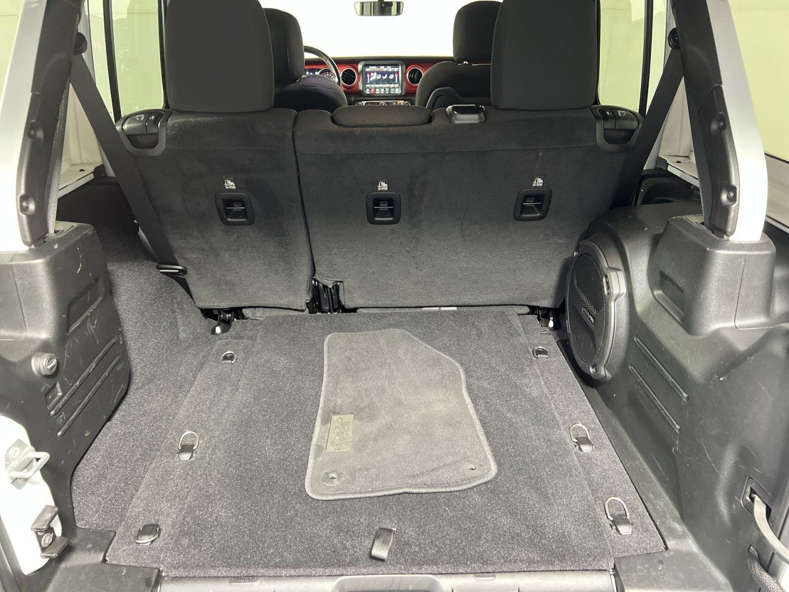 Used 2021 Jeep Wrangler Unlimited Rubicon AWD/4WD image 25