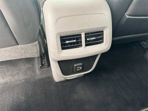 Used 2019 GMC Terrain SLT w/ Preferred Package image 18