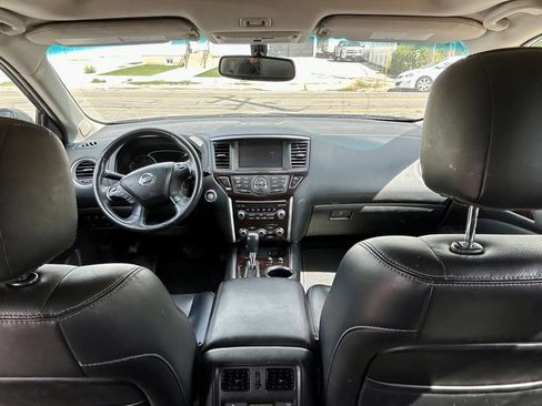 Used 2015 Nissan Pathfinder Platinum FWD image 7