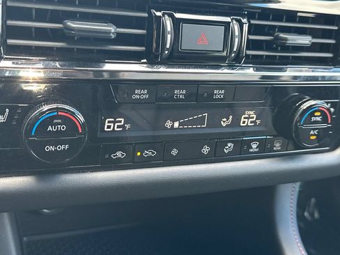 Used 2025 Nissan Pathfinder Rock Creek AWD/4WD image 28