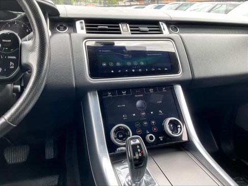Used 2018 Land Rover Range Rover Sport HSE AWD/4WD image 8