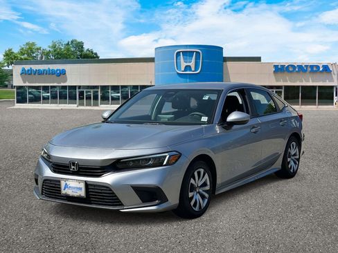 Used 2023 Honda Civic LX image 2