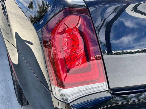 Used 2023 Chrysler 300 S image 28