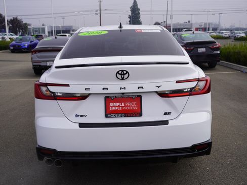 Used 2026 Toyota Camry Hybrid image 10