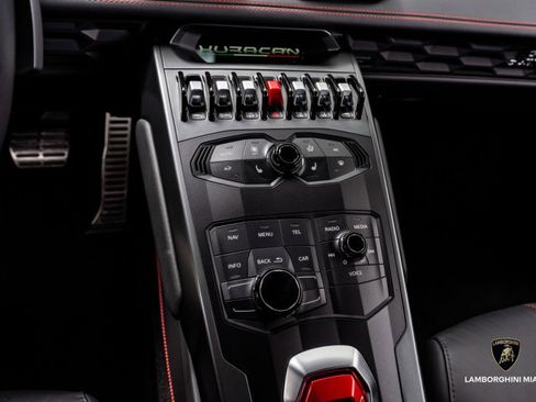 Used 2018 Lamborghini Huracan LP 580-2 image 35