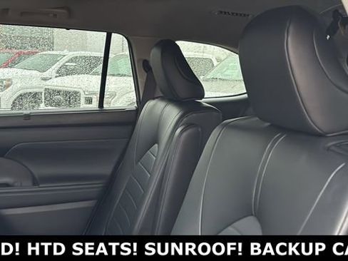 Used 2024 Toyota Highlander XLE image 23