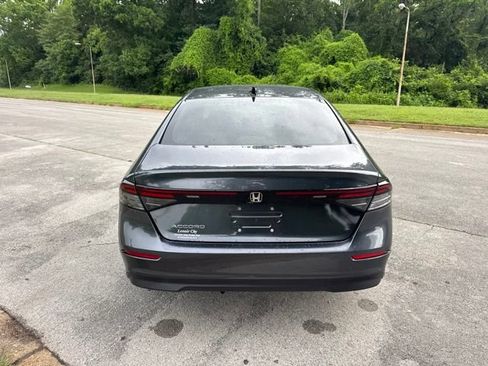 Used 2025 Honda Accord SE image 6