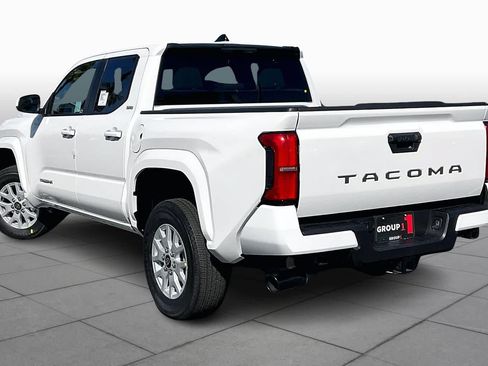 Used 2026 Toyota Tacoma SR5 RWD image 12