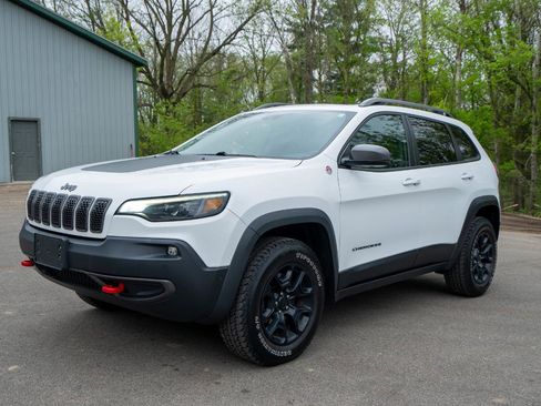 Used 2020 Jeep Cherokee Trailhawk AWD/4WD image 7