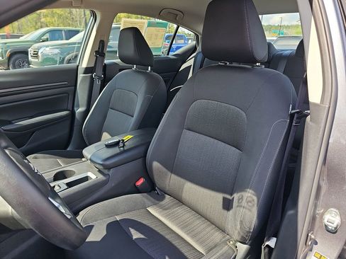 Used 2025 Nissan Altima 2.5 SV image 19