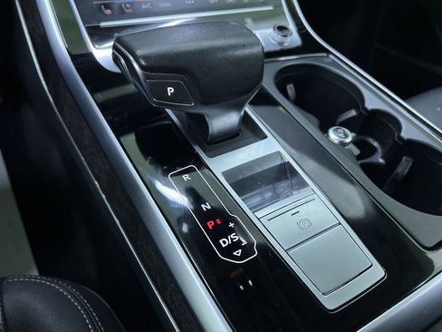 Used 2019 Audi Q8 Prestige AWD/4WD image 25