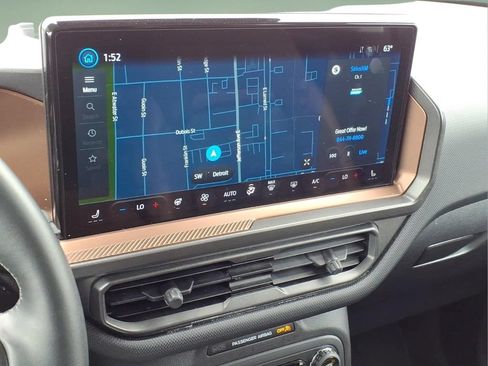 Used 2025 Ford Bronco Sport Outer Banks w/ Outer Banks Tech Package+ AWD/4WD image 9