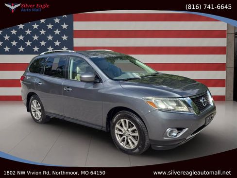 Used 2015 Nissan Pathfinder SV w/ Trailer Tow Package image 7
