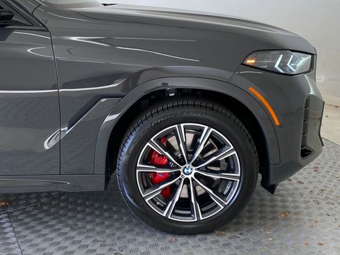 New 2026 BMW X6 xDrive40i w/ Climate Comfort Package image 10