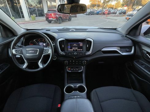 Used 2024 GMC Terrain SLE image 10