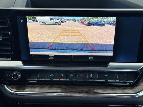 Used 2023 Chevrolet Silverado 1500 LT AWD/4WD image 34