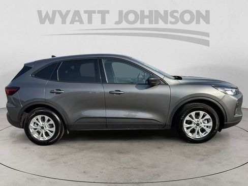 Used 2025 Ford Escape Active FWD image 6