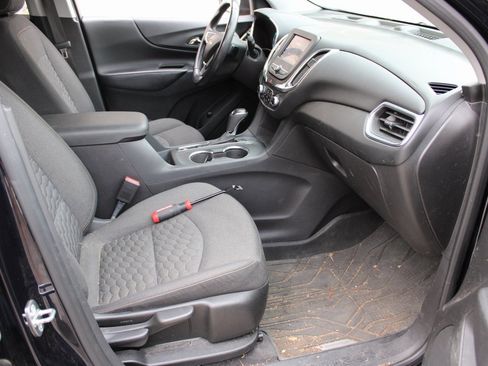 Used 2020 Chevrolet Equinox LT image 16