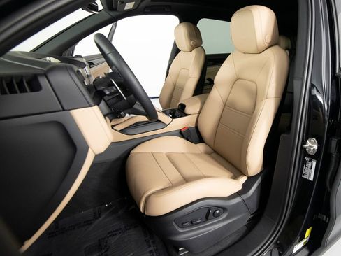 New 2026 Porsche Cayenne image 5