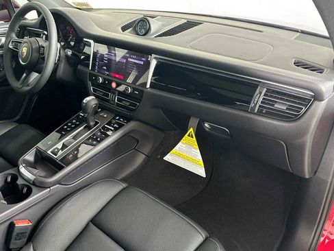 New 2025 Porsche Macan image 29
