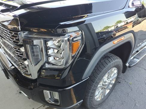 Used 2020 GMC Sierra 2500 Denali w/ Denali Ultimate Package AWD/4WD image 16