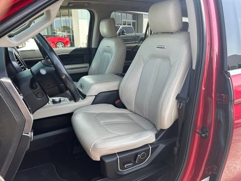 Used 2018 Ford Expedition Platinum AWD/4WD image 17
