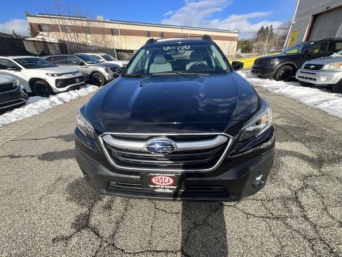 Used 2021 Subaru Outback Premium image 9