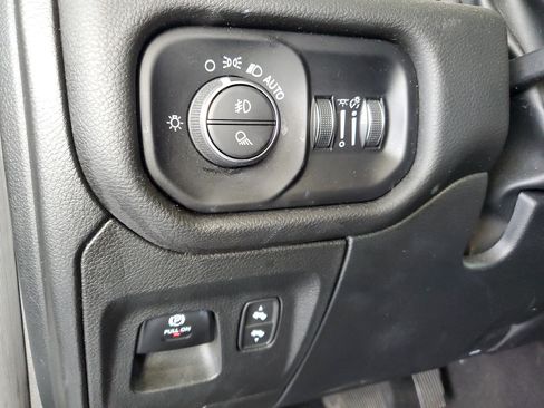 Used 2025 RAM 1500 Big Horn AWD/4WD image 22