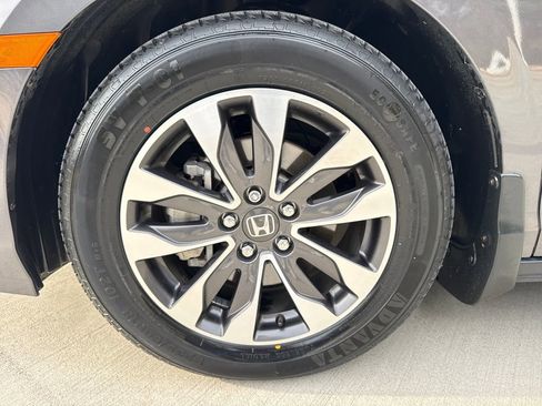 Used 2024 Honda Odyssey EX-L image 11