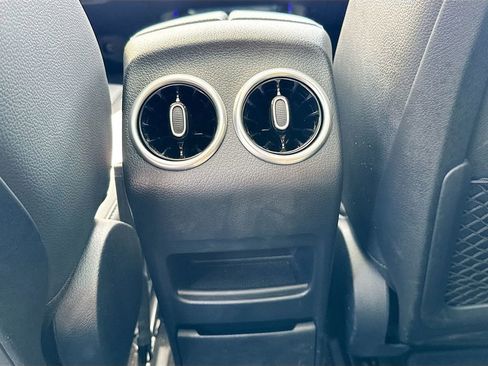 Used 2023 Mercedes-Benz EQB 300 4MATIC image 27