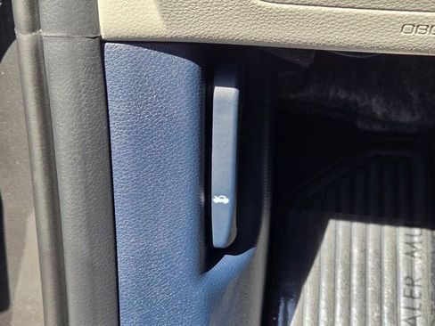 New 2026 Kia Carnival EX image 17