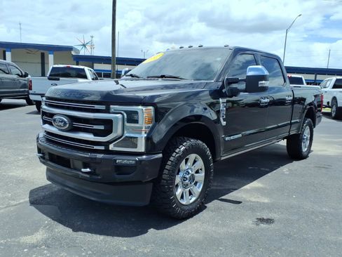 Used 2022 Ford F250 Platinum AWD/4WD image 3