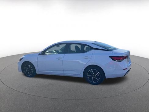 Used 2025 Nissan Sentra SV image 11