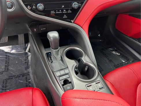 Used 2021 Toyota Camry XSE w/ Navigation Package image 24