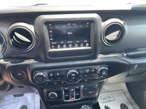 Used 2023 Jeep Wrangler Unlimited Sport AWD/4WD image 17