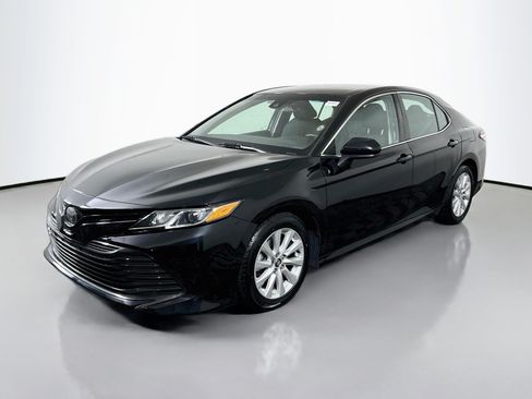 Used 2018 Toyota Camry LE w/ Protection Package (Q2) FWD image 4