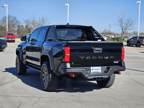 Certified 2025 Toyota Tacoma Trailhunter image 4