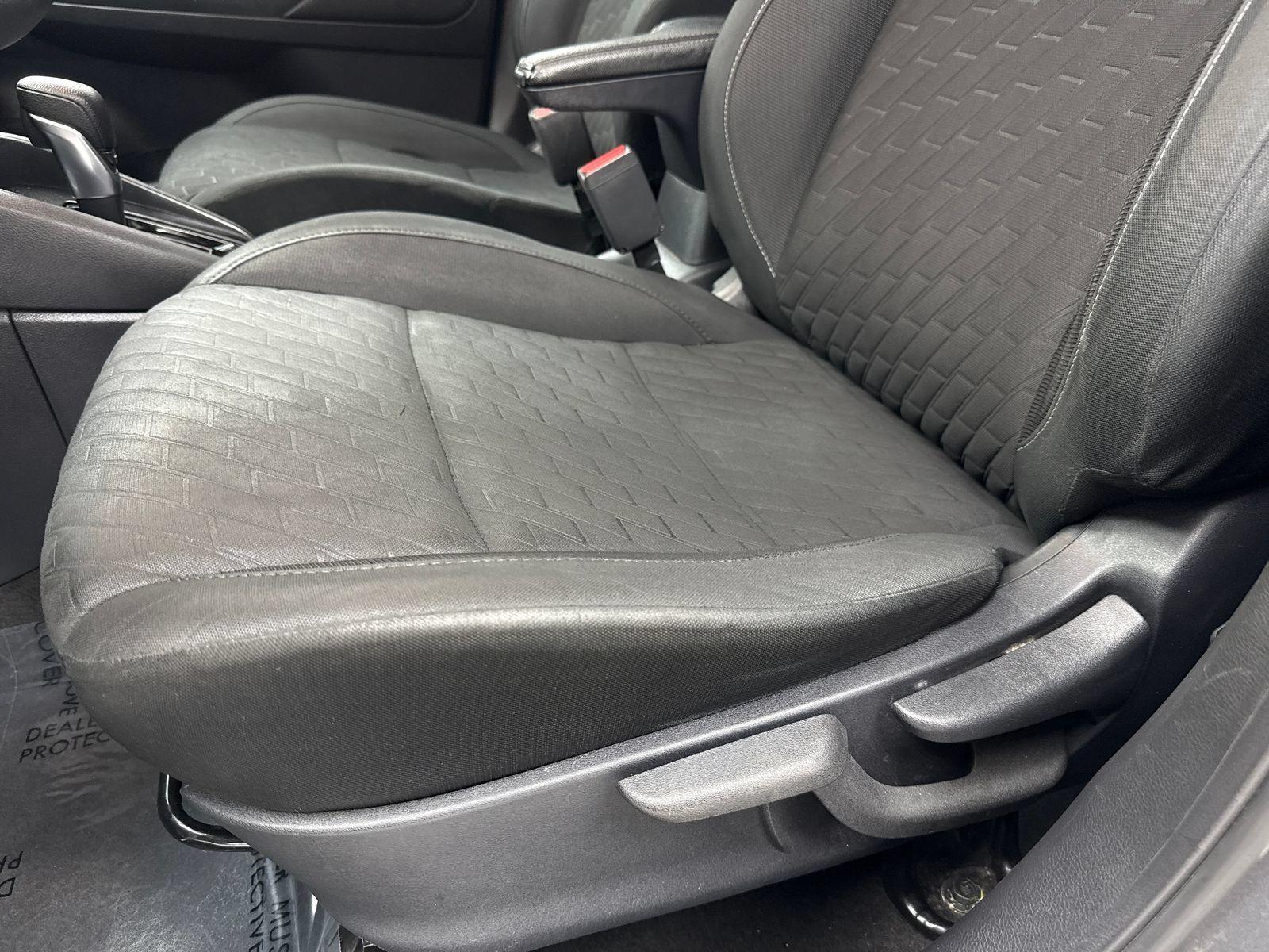 Used 2022 Nissan Kicks S FWD image 33