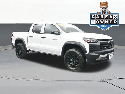 Used 2024 Chevrolet Colorado Trail Boss w/ Technology Package AWD/4WD image 1
