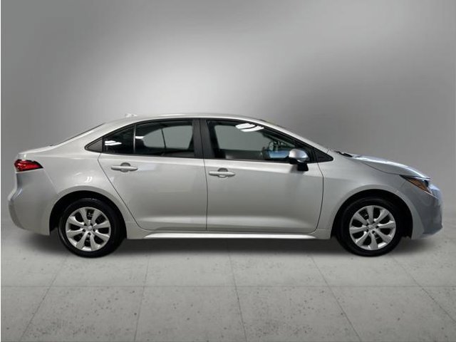 Used 2025 Toyota Corolla LE FWD image 6