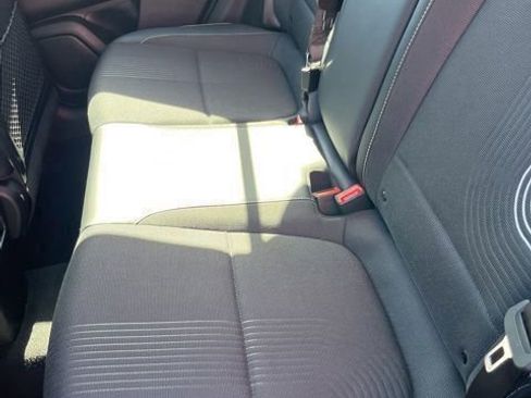 Used 2024 Hyundai Venue Limited FWD image 10