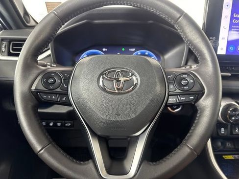 Used 2023 Toyota RAV4 XSE AWD/4WD image 19