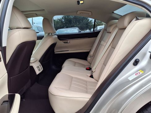 Used 2017 Lexus ES 350 w/ Luxury Package FWD image 19