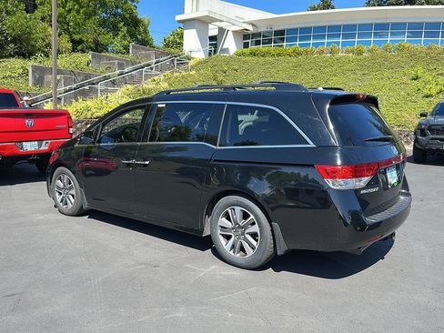 Used 2014 Honda Odyssey Touring image 3