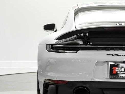 Used 2024 Porsche 911 Carrera GTS RWD image 39
