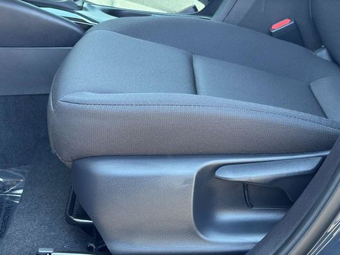 Used 2025 Toyota Corolla LE FWD image 27