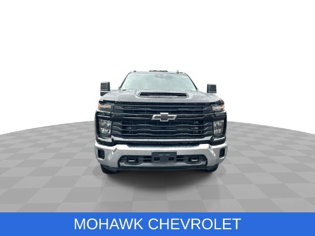 Used 2026 Chevrolet Silverado 3500 W/T AWD/4WD image 3