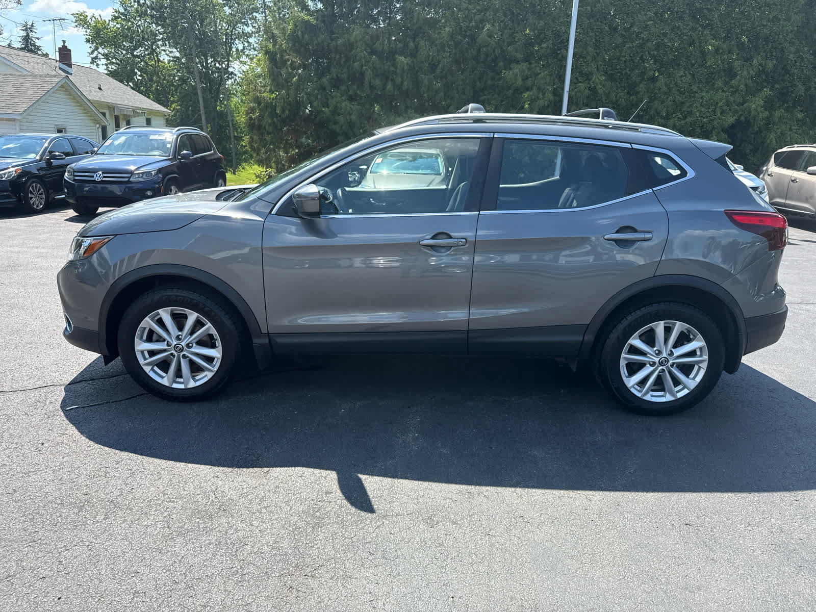 Used 2019 Nissan Rogue Sport SV w/ All-Weather Package AWD/4WD image 6