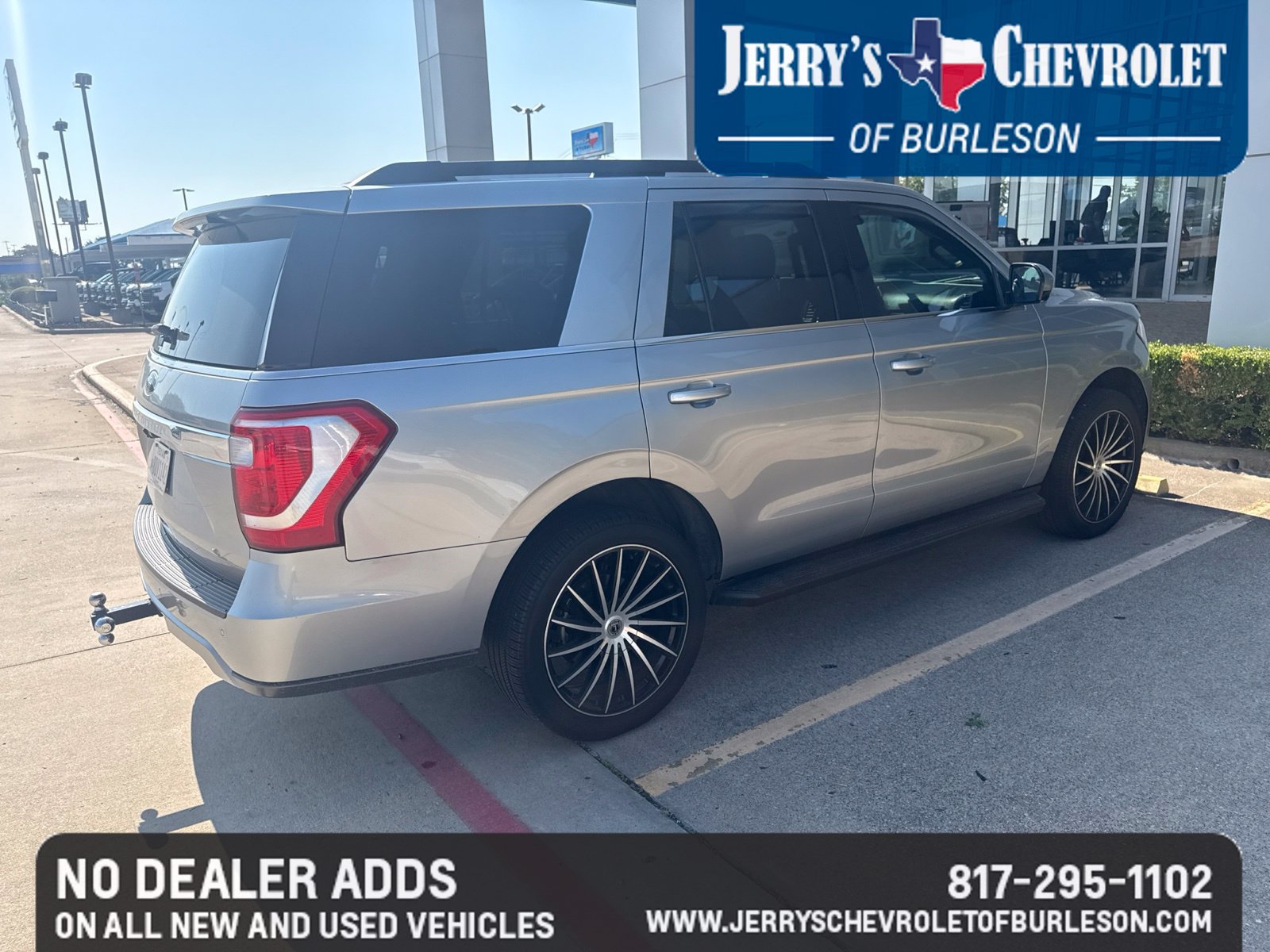 Used 2021 Ford Expedition XLT RWD image 4